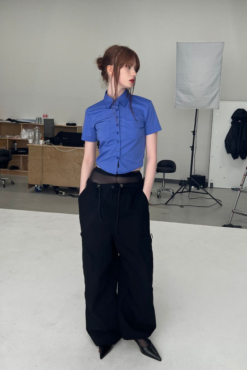 SLIM LINE CROP SHIRTS (BLUE)