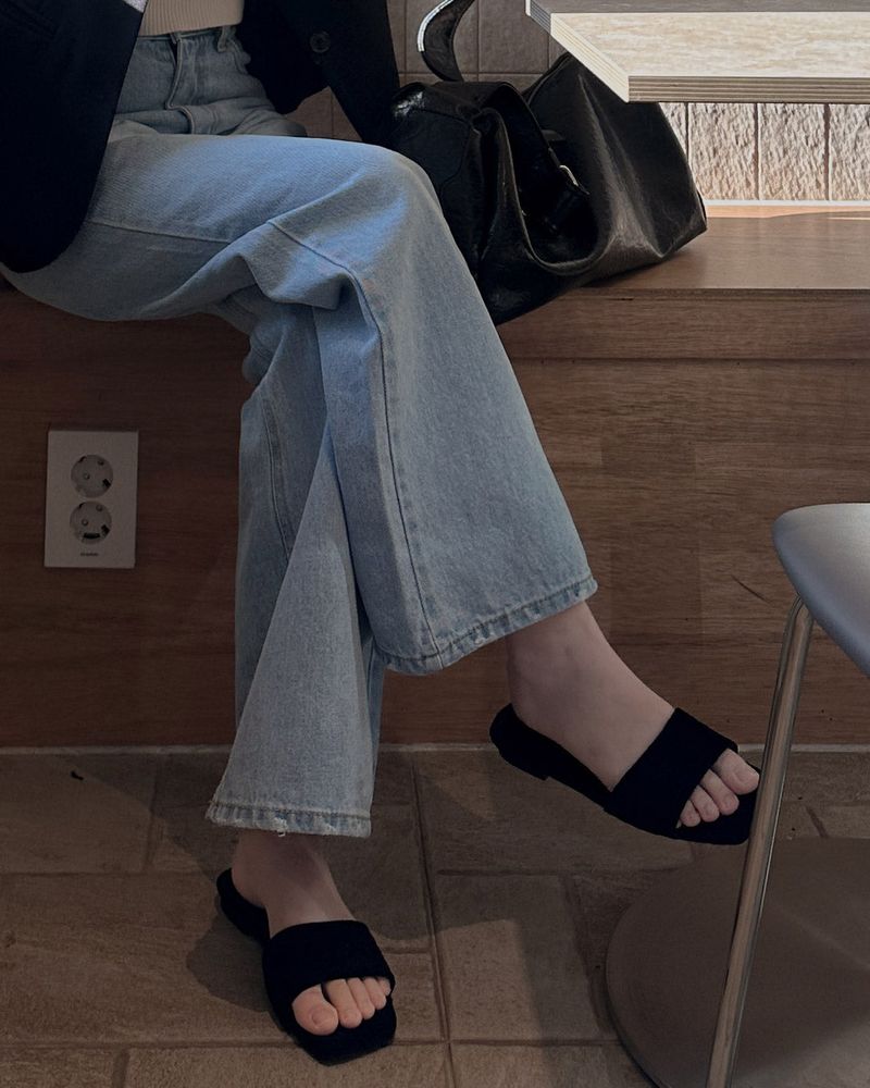 Blundy suede slippers
