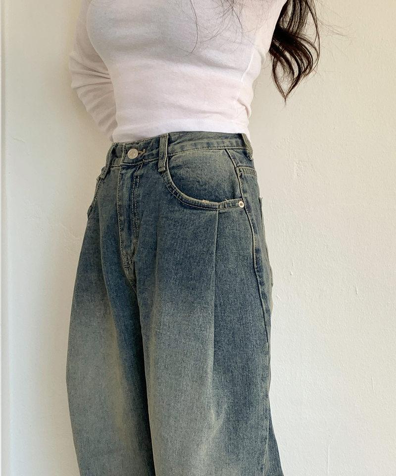 one-pintuck hip pants