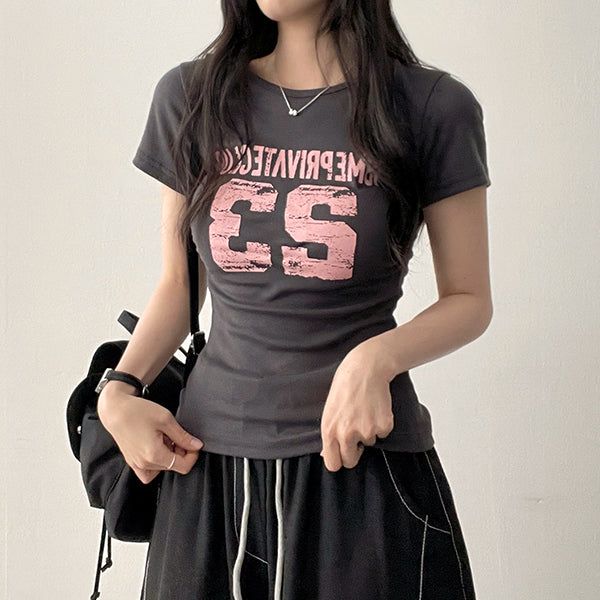Rika number lettering short sleeve tee