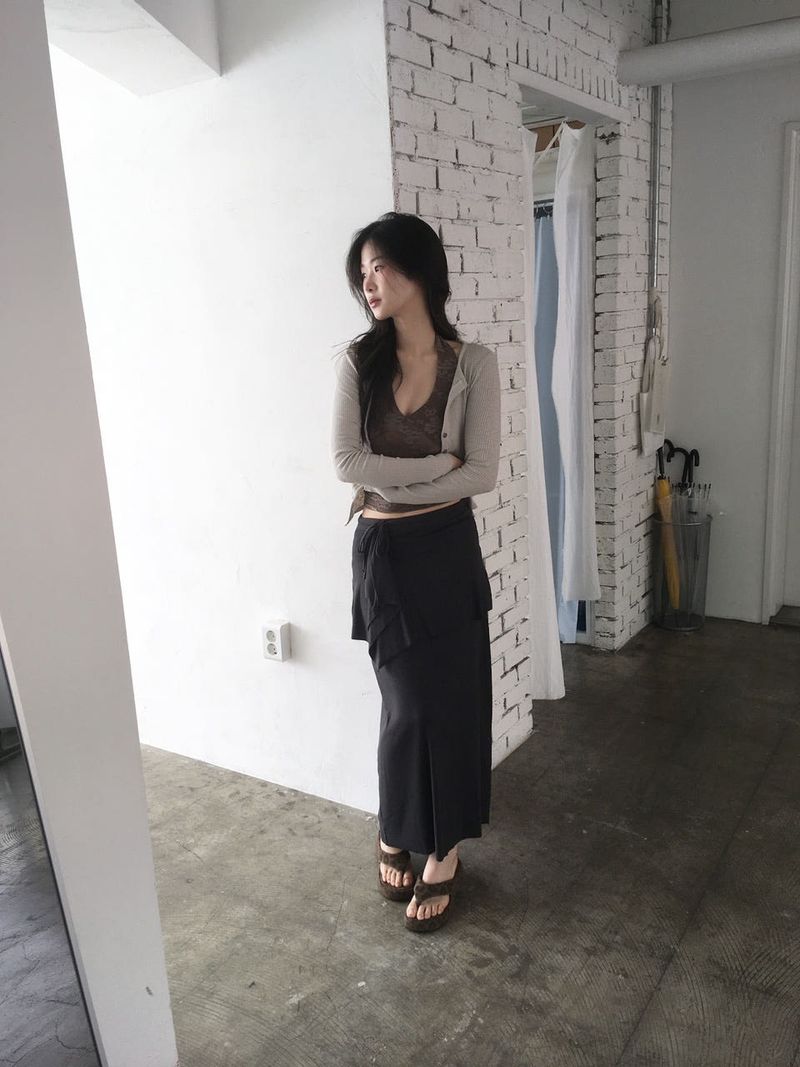 Wrap ruffle long skirt