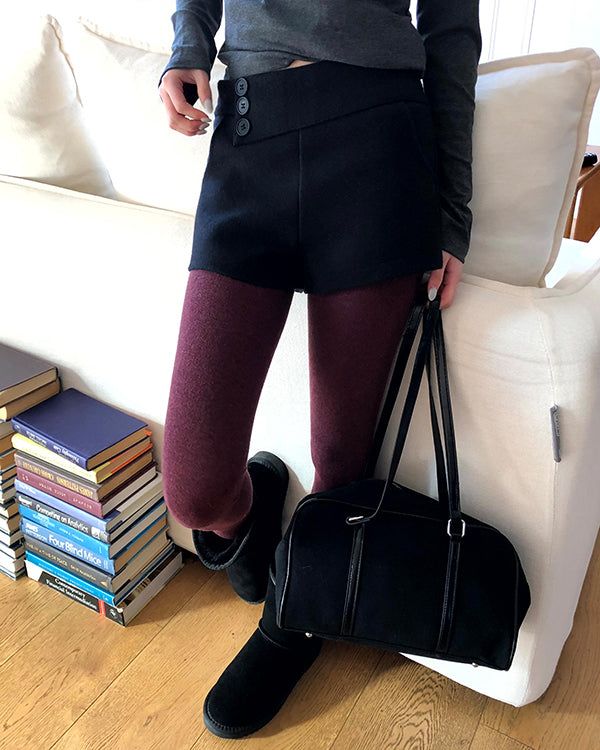Riran Button Wool Short Pants