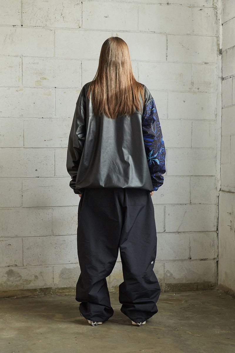 BSR2223FWJK062 J-BLUE FLOWER JACKET BLACK