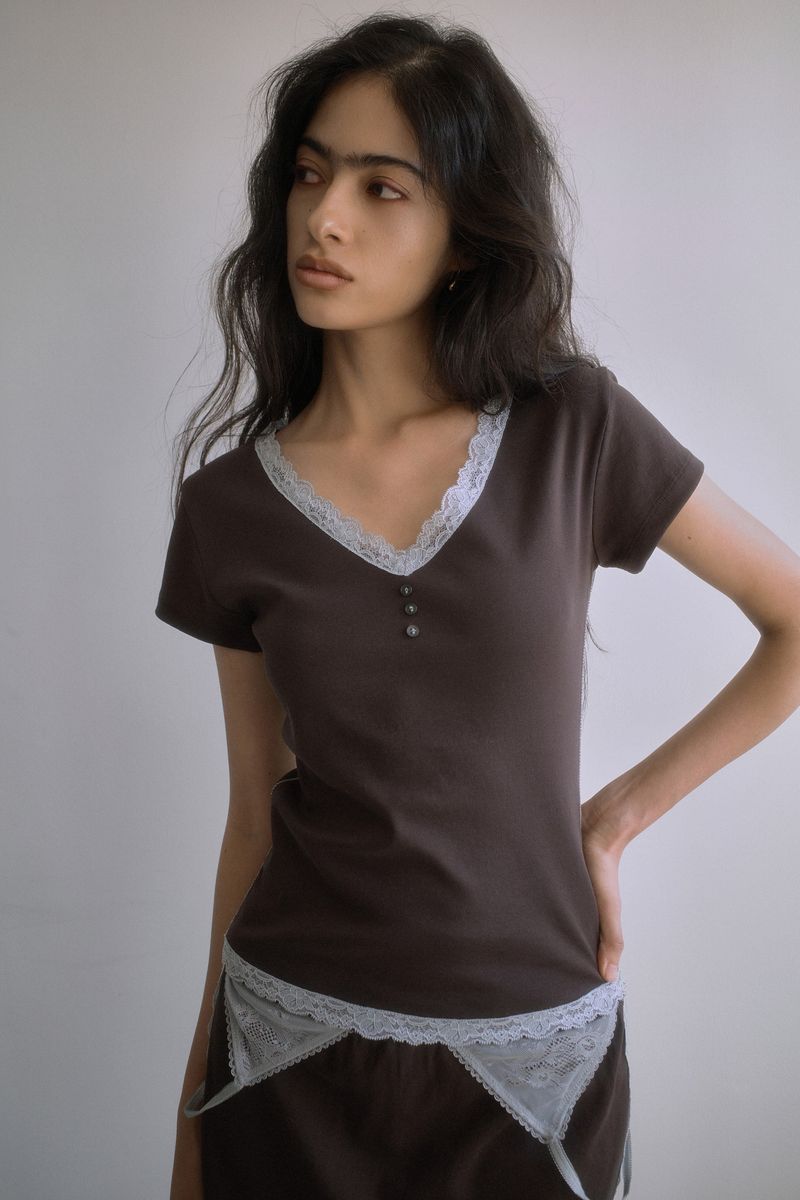 26SS★ [SET] LACE TRIM V-NECK T-SHIRT+SKIRT