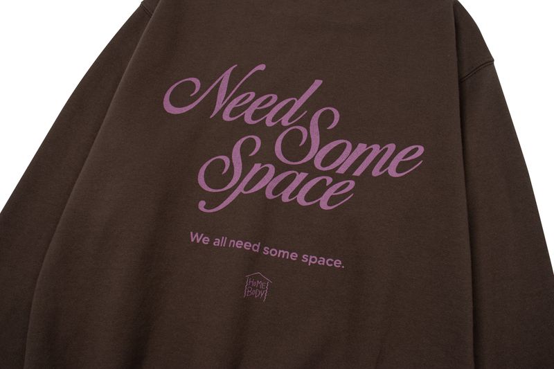 Need Some Space Sweatshirt(BROWN)