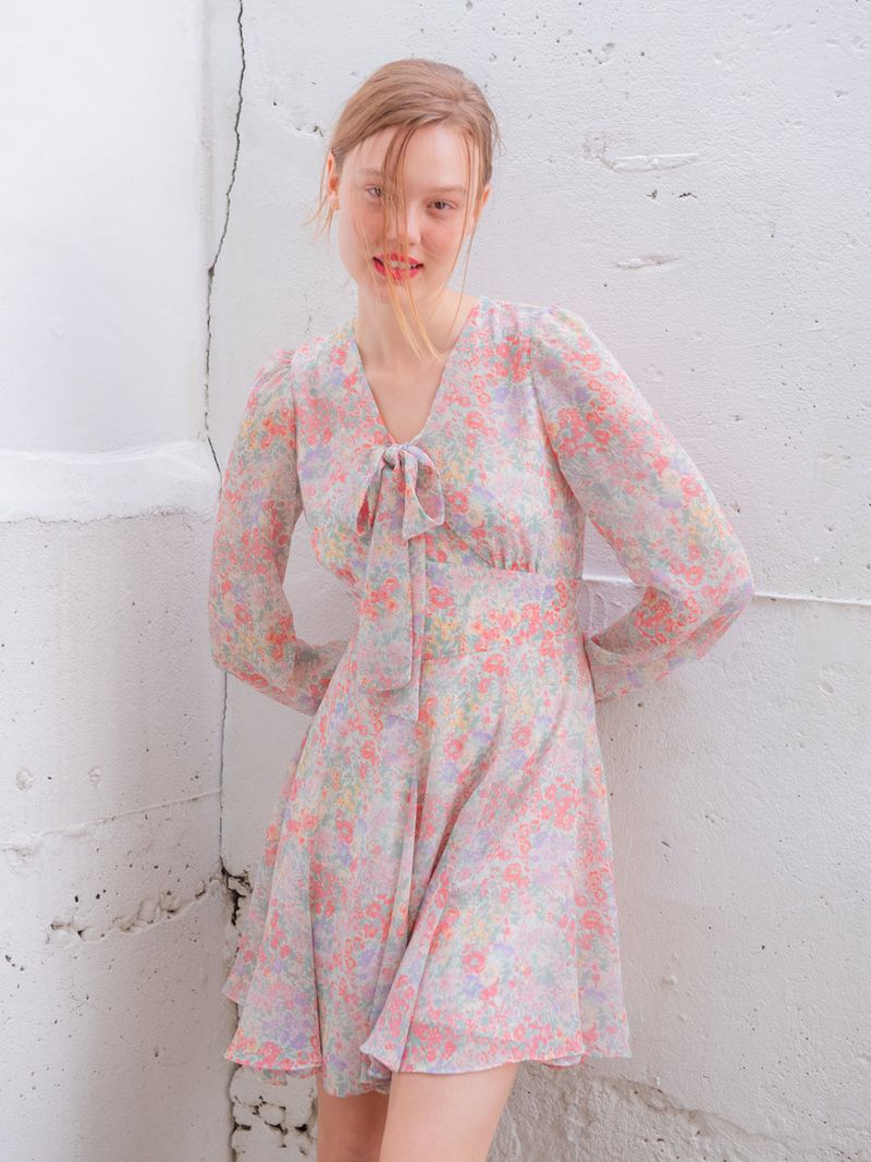 vem.ver(ベムバー)の「RIBBON TIED FLARE ONEPIECE_FLOWER PRINT(Dresses)」