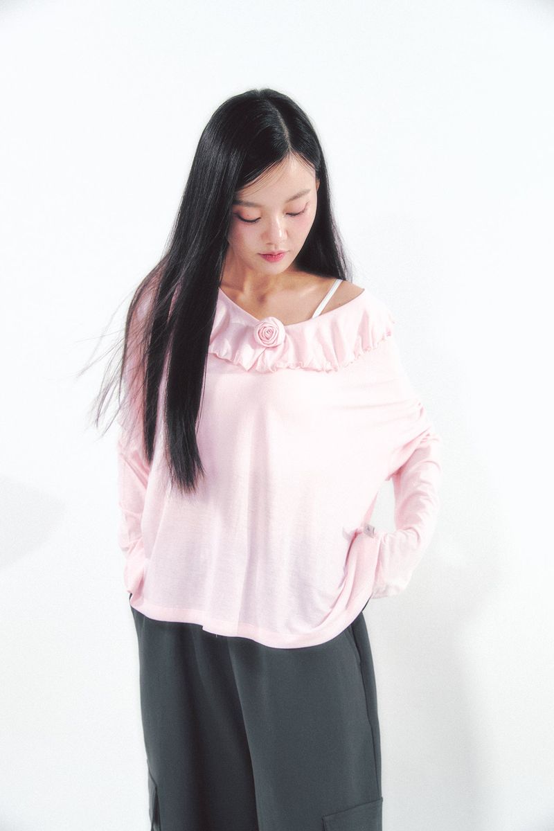 Rose Brooch Frill Long Sleeve Pink