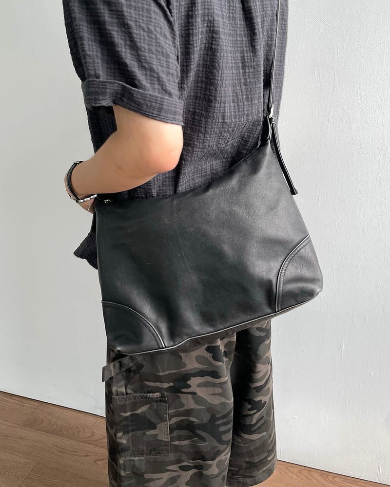 Vintage Faux Leather Cross Bag