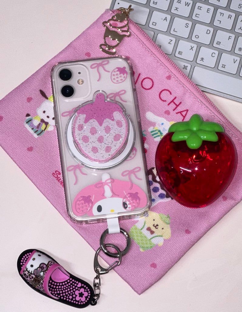 MAFAVARCHIVE(マイフェイブアーカイブ)の「strawberry ribbon magsafe jelly hard case(Smartphone Accessories)」