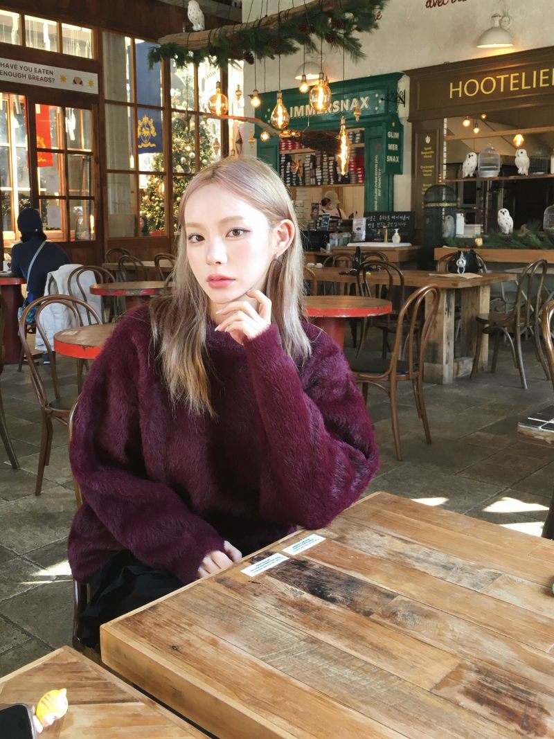 [Year-End Look Recommendation] Point Fingerhole Angora Fur Knit (4c)