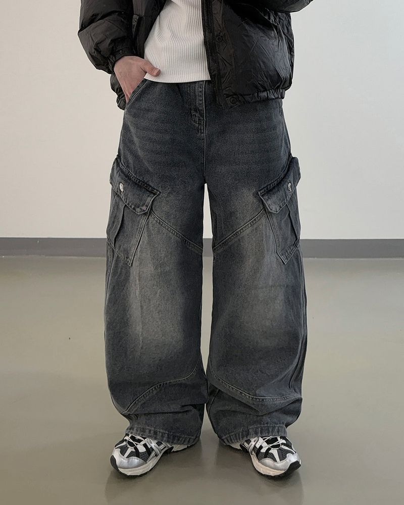 Curt Cut Cargo Wide Denim