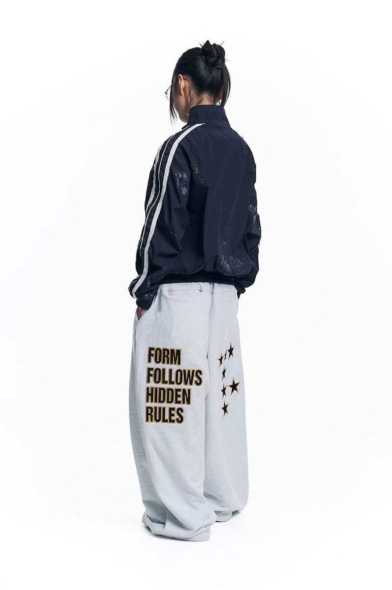 Star Lettering Patch Sweat Pants - White