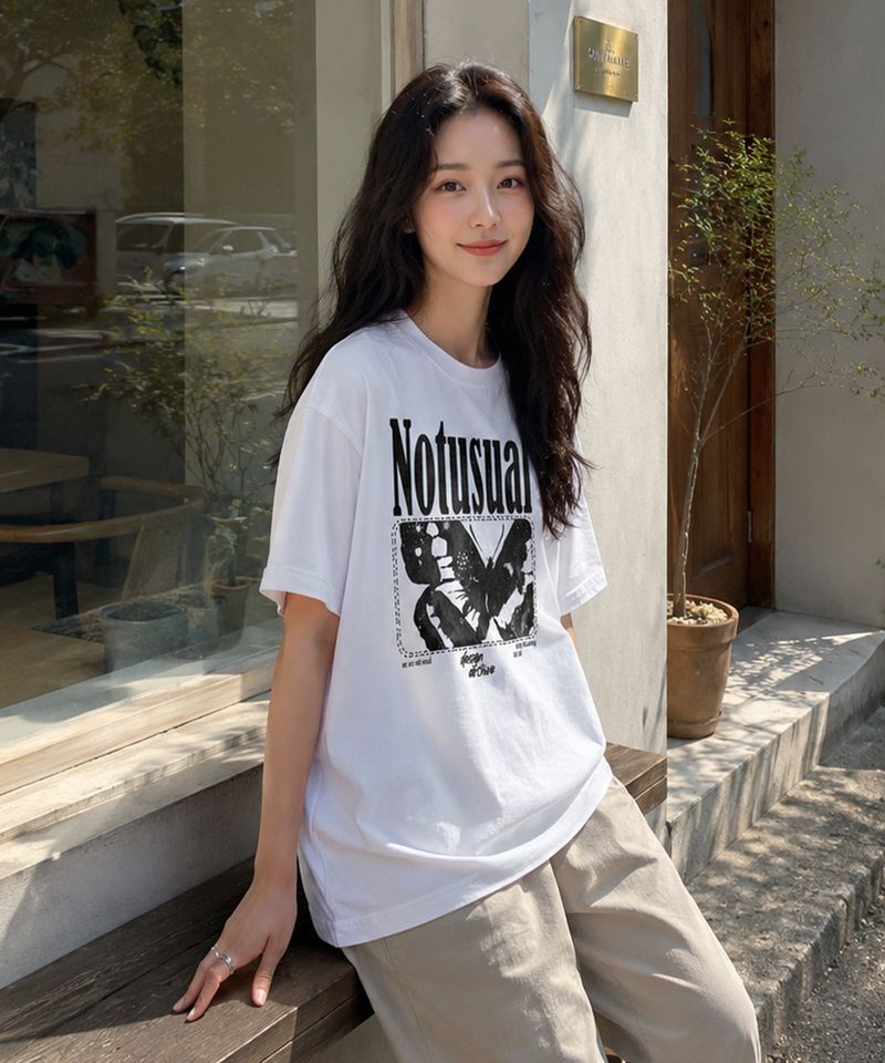 NOTUSUAL（ノットユージュアル）の「バタフライオーバーフィットTシャツ - 4COLOR（トップス）」