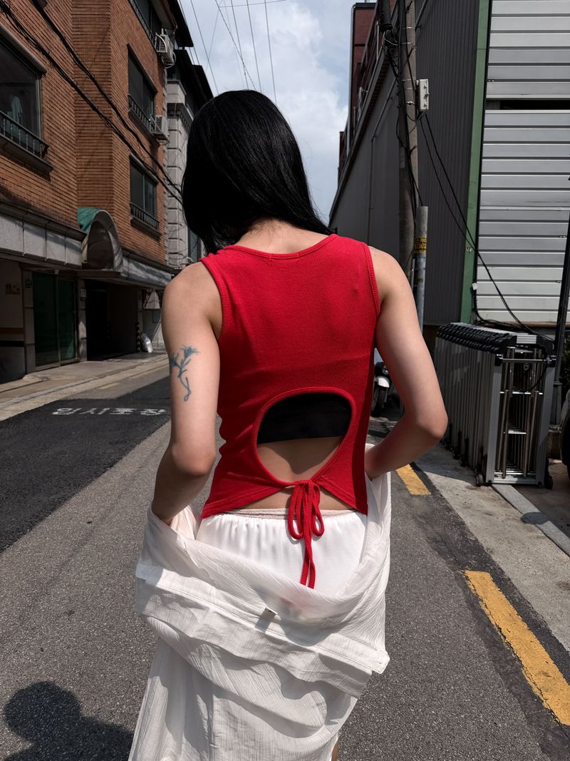  BACK OPEN STRAP SLEEVELESS