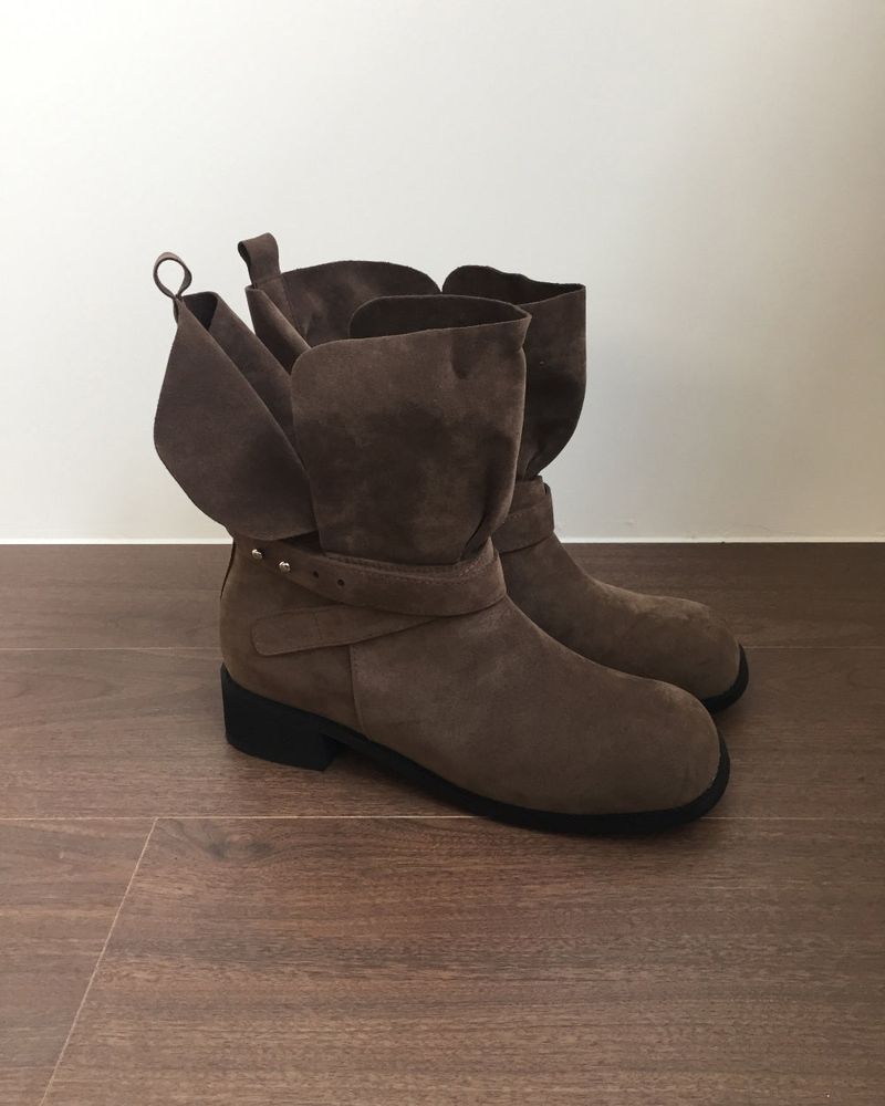 Studded Folding Suede Boots (2color)