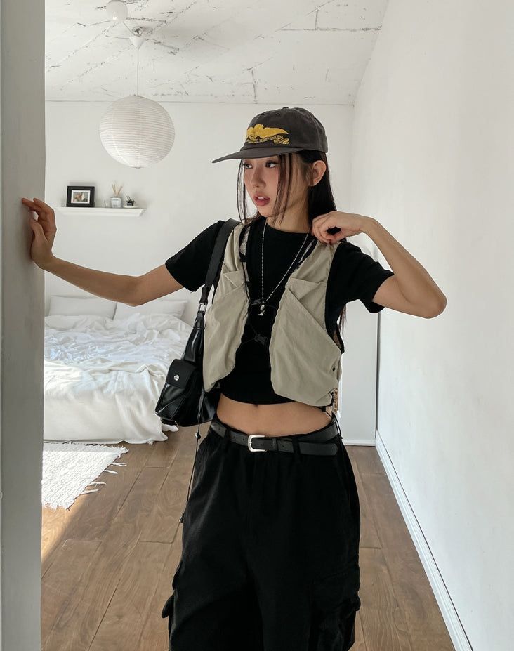 Lining string buckle crop vest