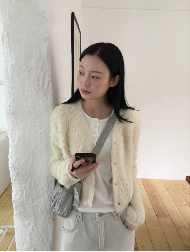 howu（ハウユ）の「エイパークロップスナップファーカーディガン（2c）（トップス）」