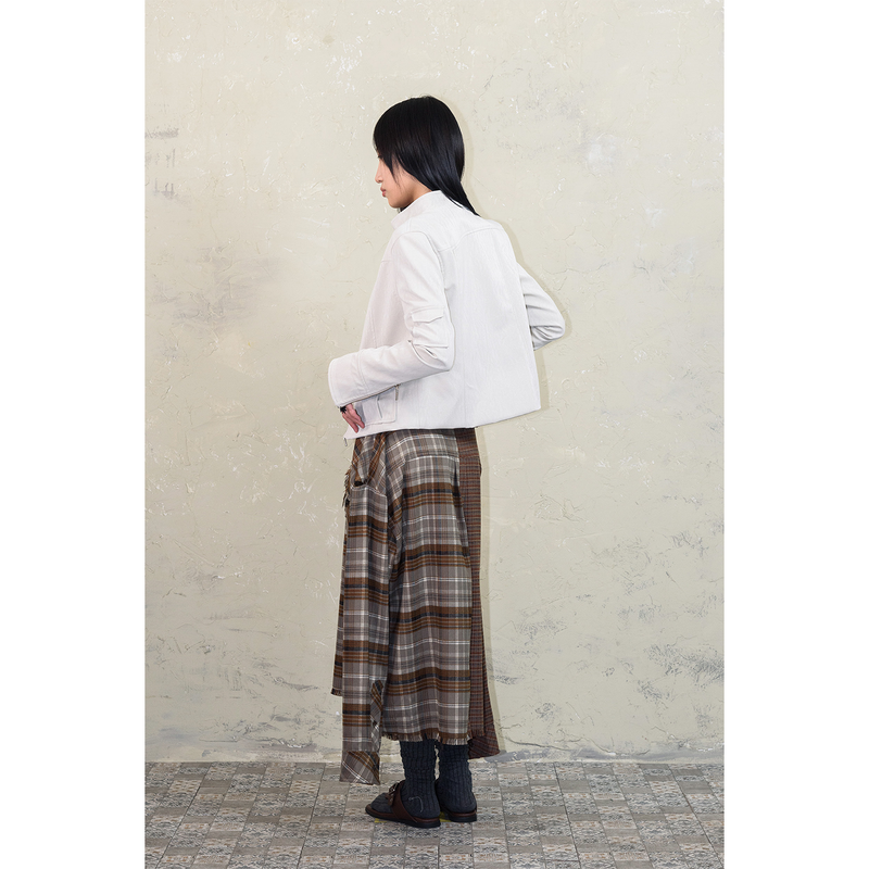LAYERED BUTTON LOOP TOP