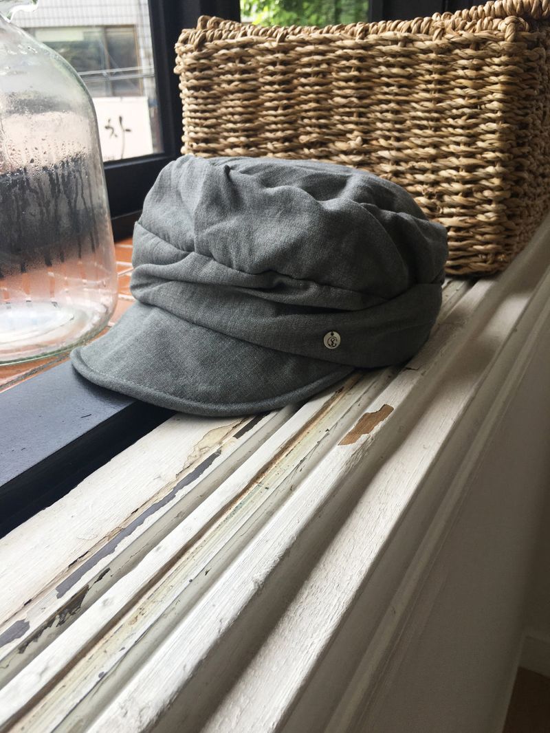 Linen newsboy cap