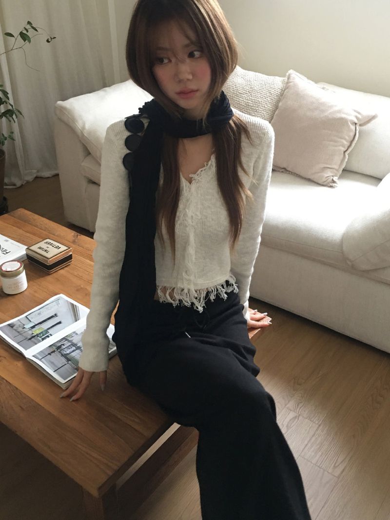 Rough fringe v cardigan 