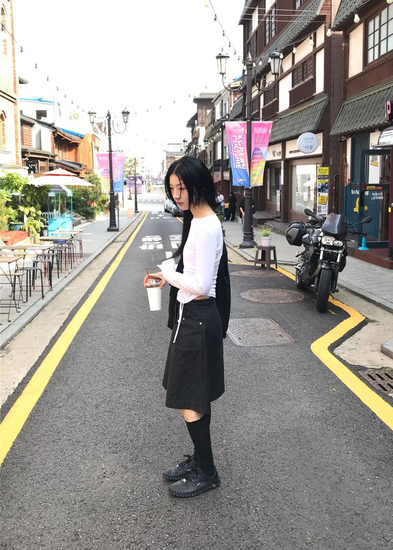 STRING HOLE SHIRRING TEE