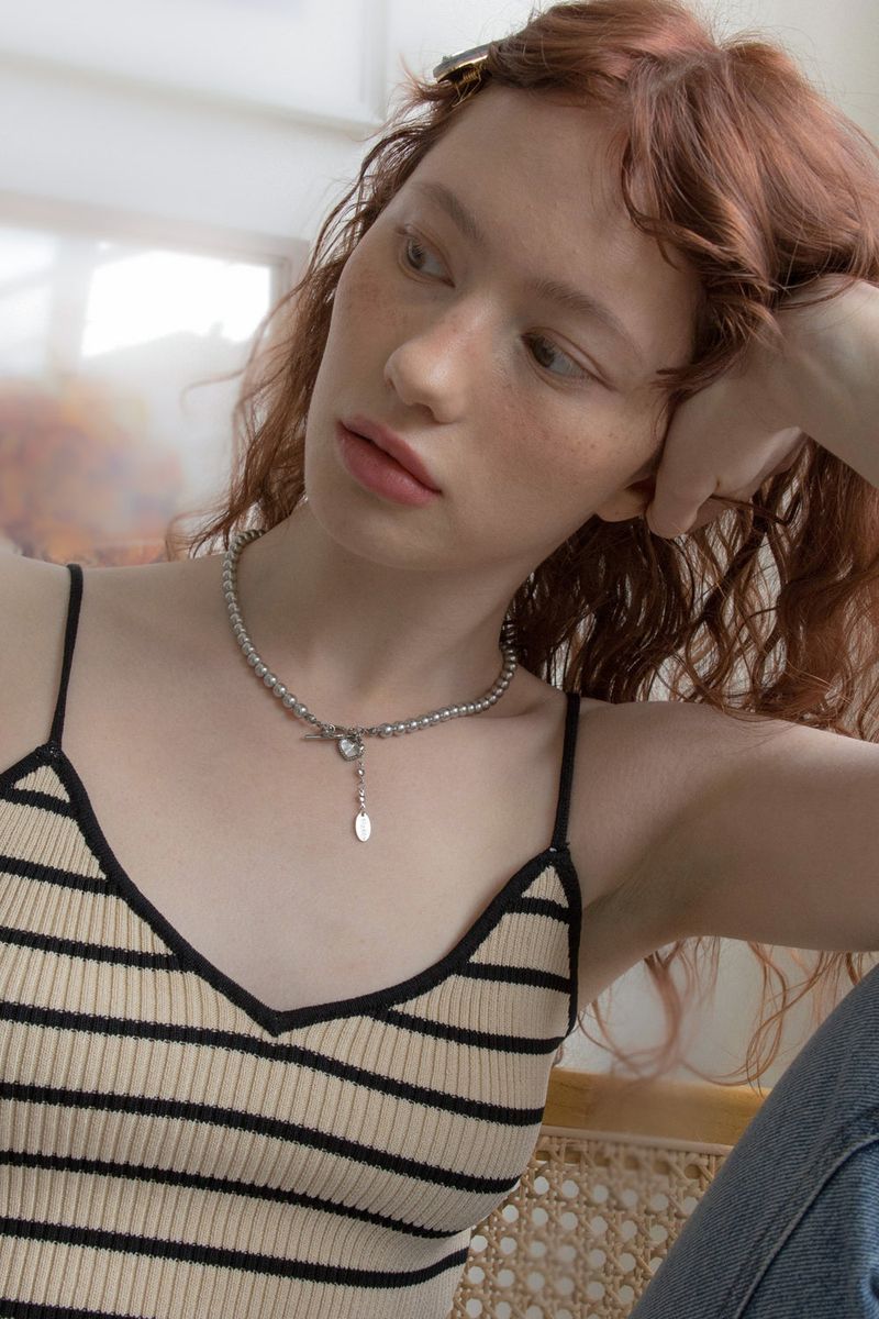 Heart point silver pearl necklace