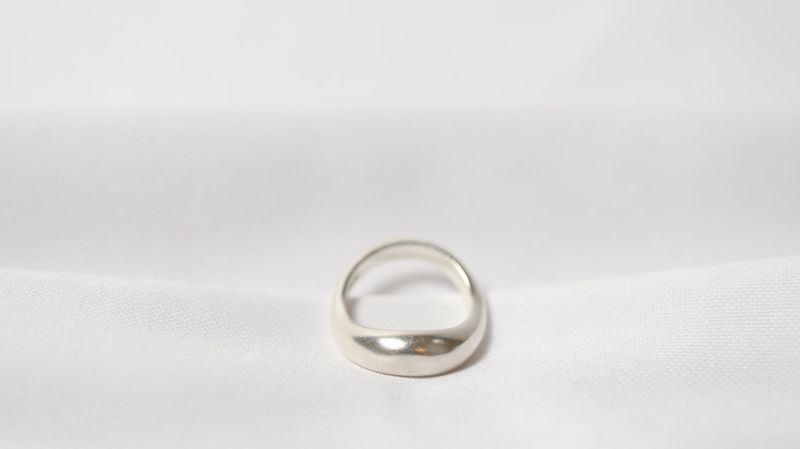 A RING (GLOSSY)