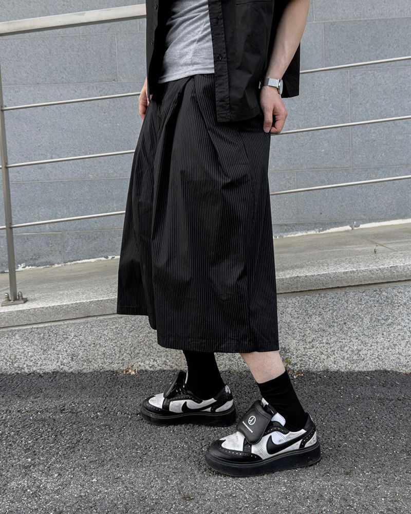 Kai Twin-Tuck Bermuda Slacks