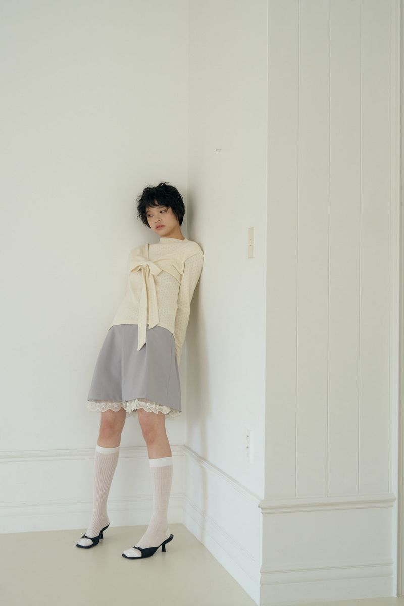 SHAKIRI（シャキリ）の「BOW MINI DOT LACE SKIRT (GREY)（Skirts）」