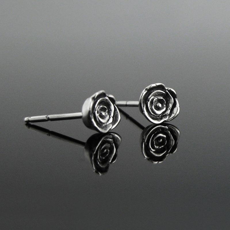 Rose silver stud earring