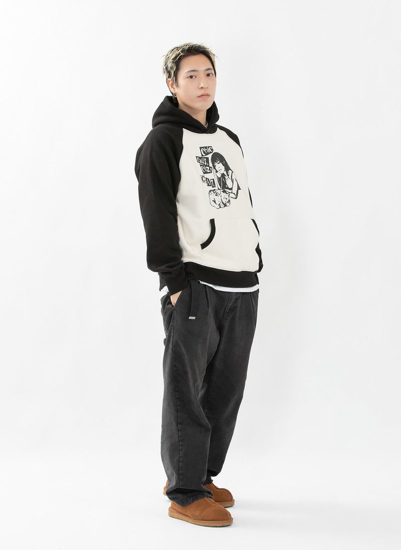 COZY CAT RAGLAN HOODIE (BLACK BEIGE)