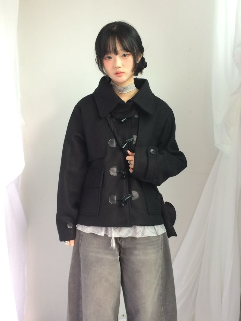Curved incision balloon pants