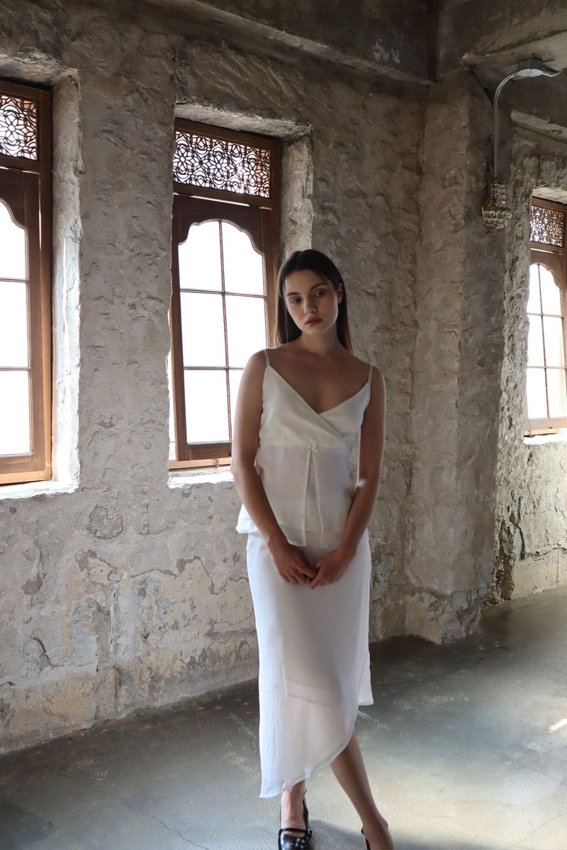 Lisha wrap sleeveless (white)