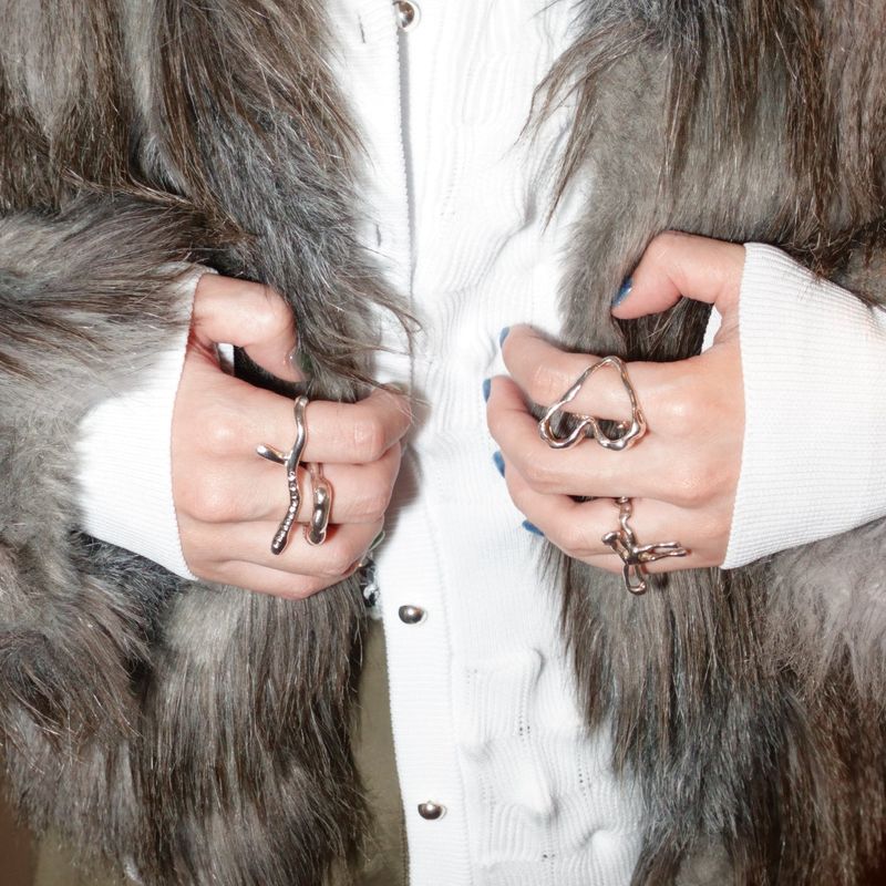 RIBBON RING
