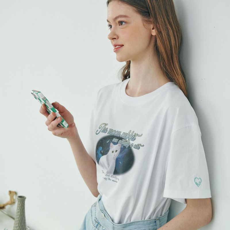 Actually a Cat T-shirt - WHITE