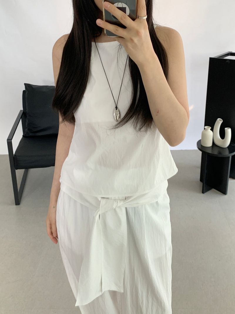 Raina halterneck sleeveless blouse