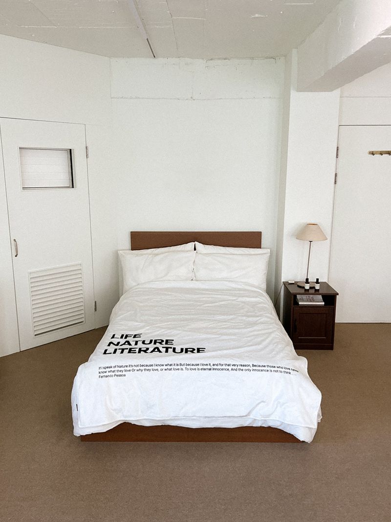 LNL cliff blanket