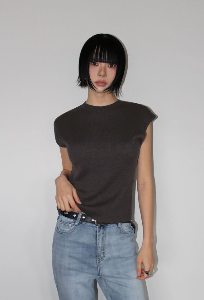 AAKE(アケ)の「CASHMERE CAP SLEEVE KNIT(Tops)」