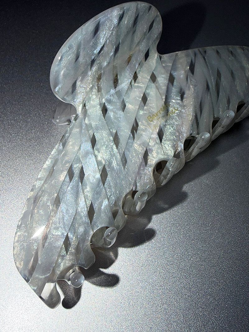 White glitter hair clip`