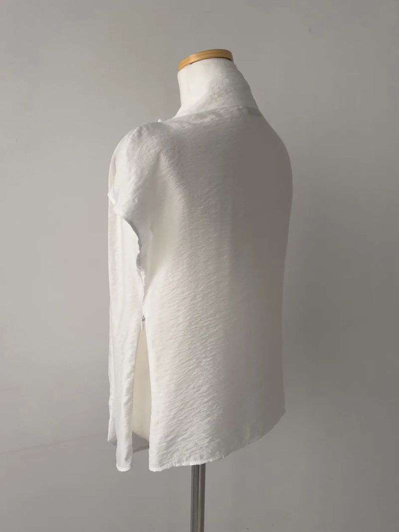[Short Sleeve Version] Meringue Drape Tie Blouse