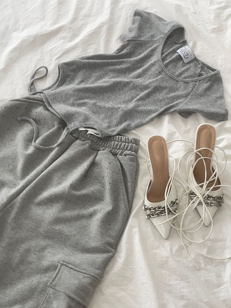 Cubic Bermuda pants