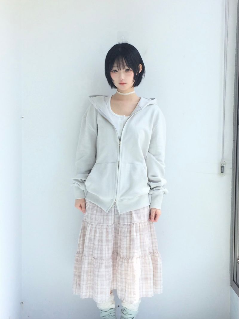 cream checkered pocket skirt
