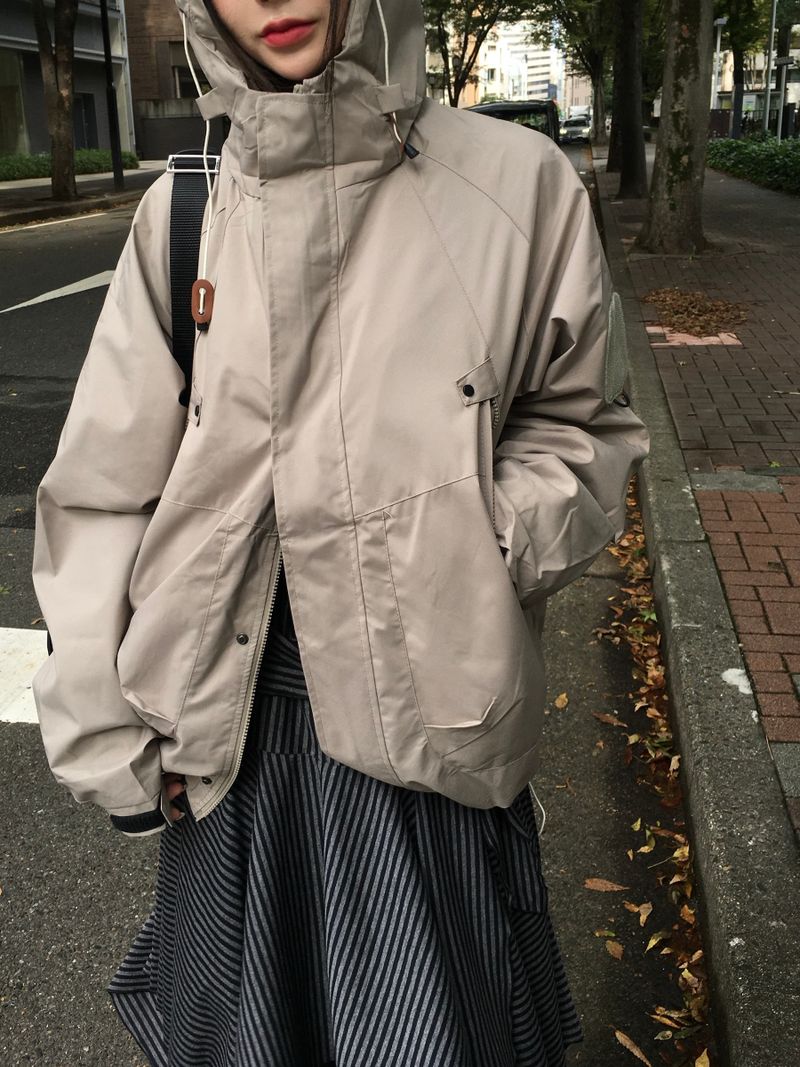 Harper Gorp Hooded Windbreaker (4c)