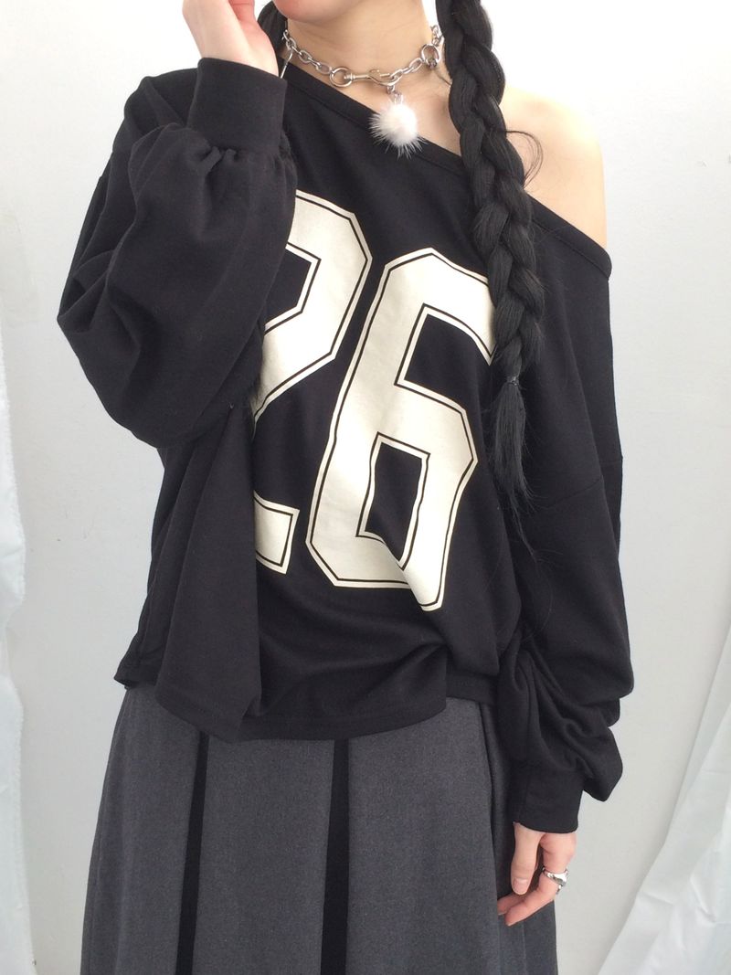 Numbering loose sweatshirt