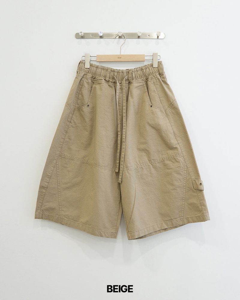 Pore Eyelet Bermuda Pants