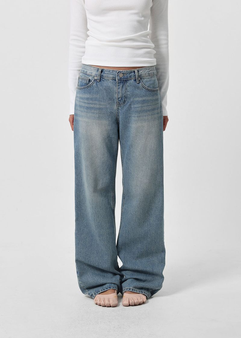 BLACKUP（ブラックアップ）の「[B-DENIM] LOW STRAIGHT JEANS 060（Pants）」