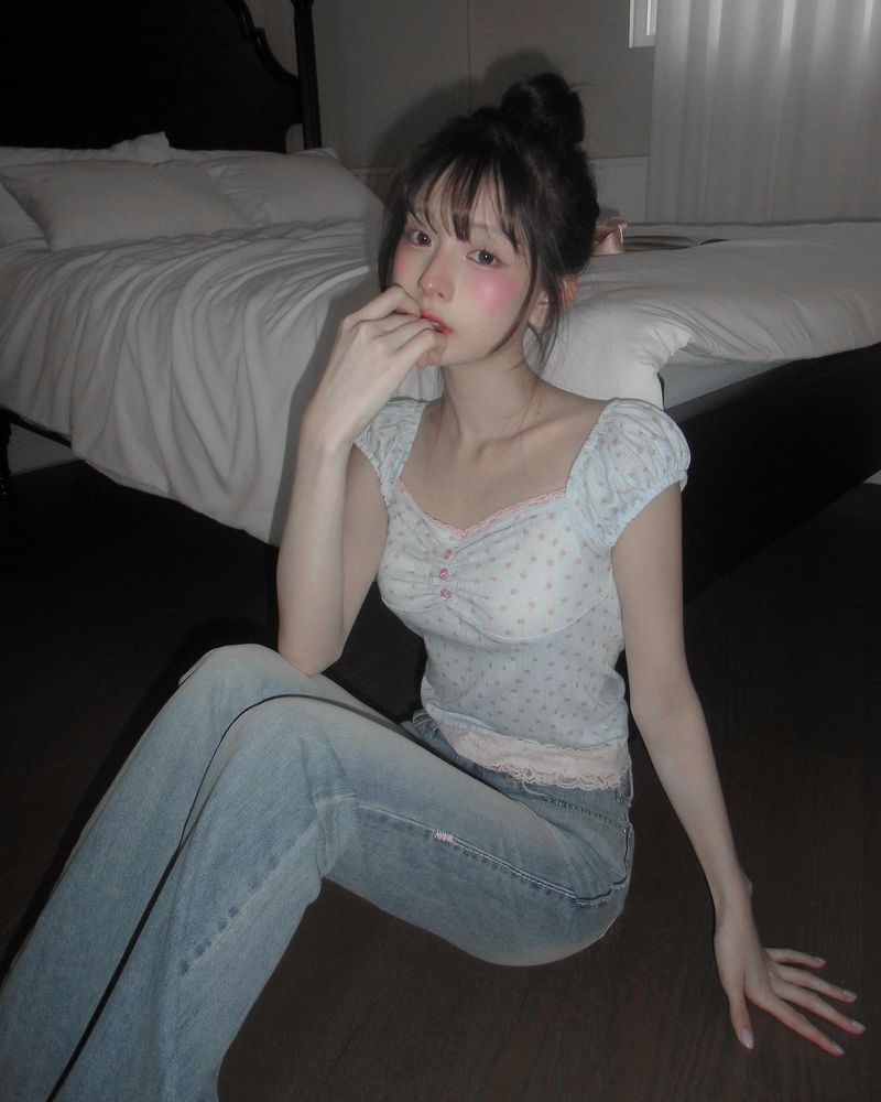 [MADE] Chewing Lace Shirring Tee