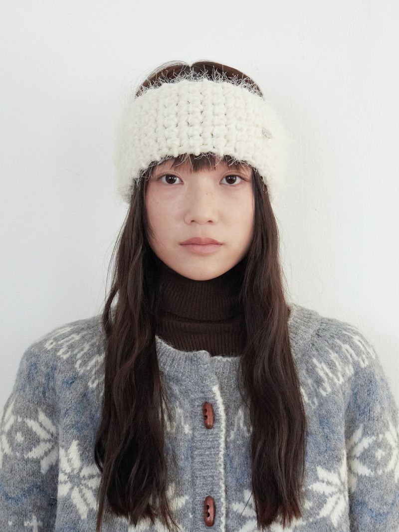 SSESEB（セセブ）の「Hairy Knit Hairband - Cream（Hair Accessories）」