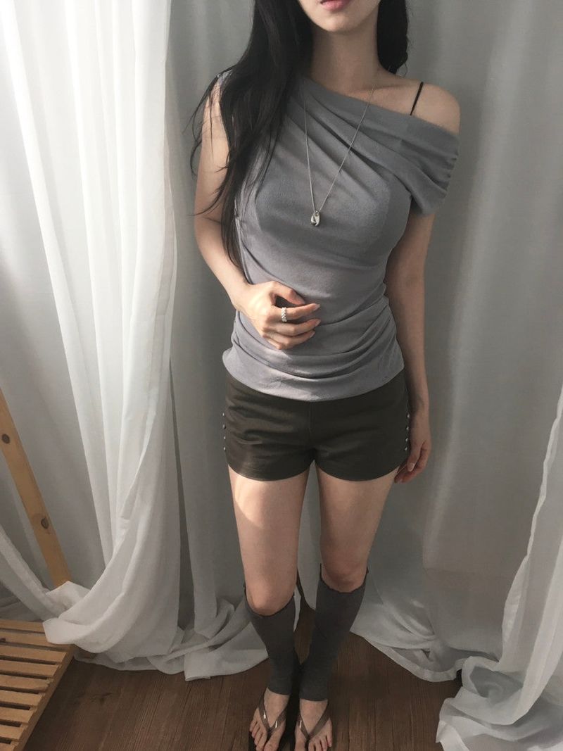 See-through leg warmer