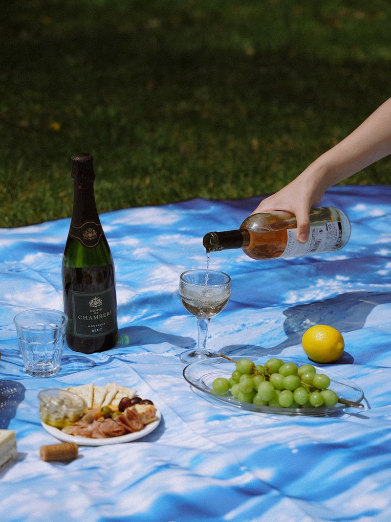 jeong O picnic mat